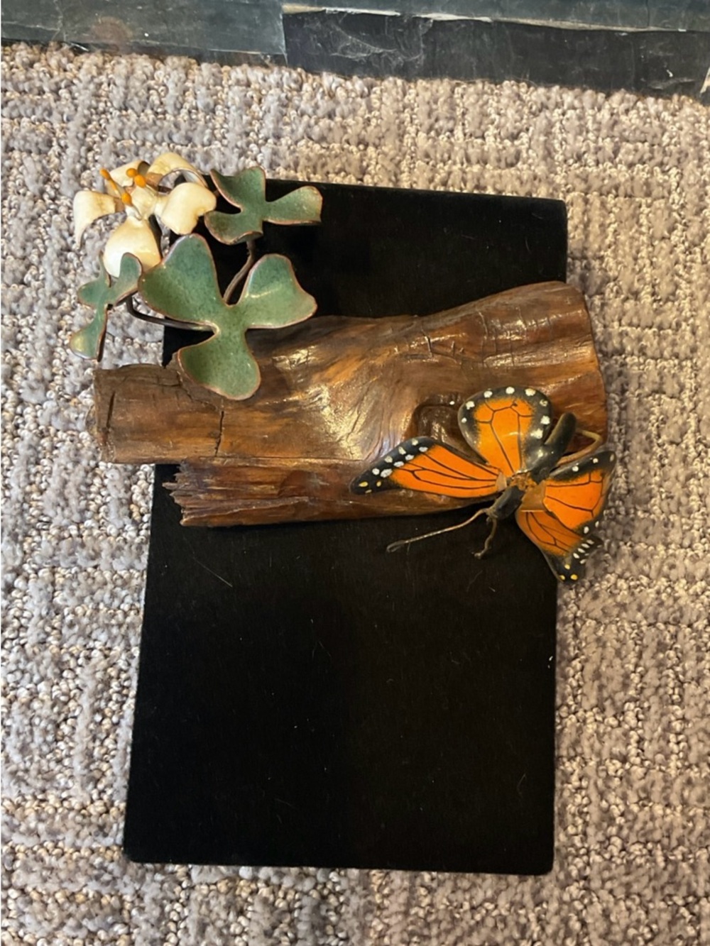 Vintage Driftwood with metal enamel flowers & butterfly - Picture 9 of 9